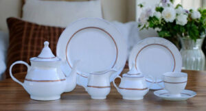 24-Piece Tea Set (C019) High-Quality Elegant Tea Crockery (1)