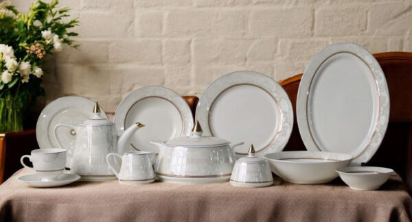 61 Pc Bone China Dinner Set (D019) High-Quality, Stylish, Premium Crockery (1)